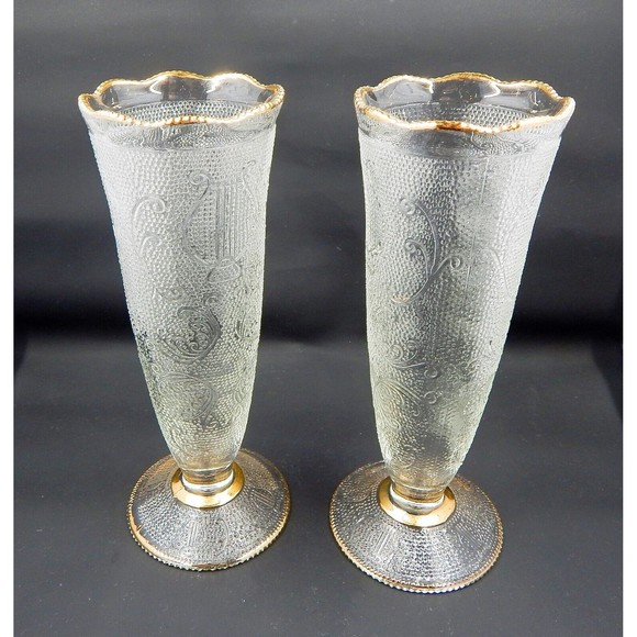 Jeannette Glass Harp Pattern Gold Trimmed Footed Vase Pair - Picture 3 of 11